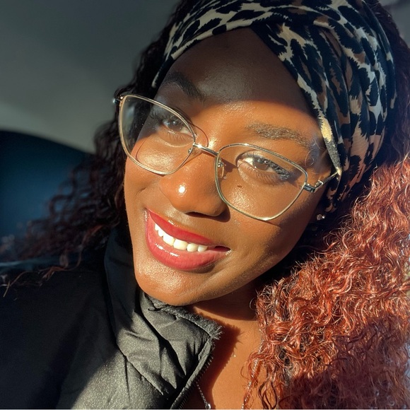 Meet your Posher, Aniya - Picture 4 of 4